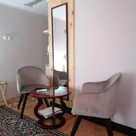 Markov Apartment *